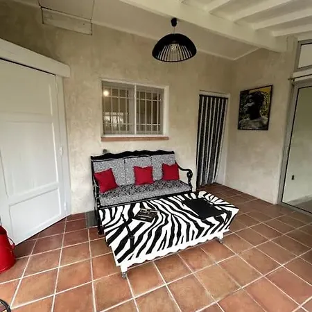 La Bleue Jardin Holiday home Arles