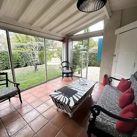 La Bleue Jardin Holiday home Arles