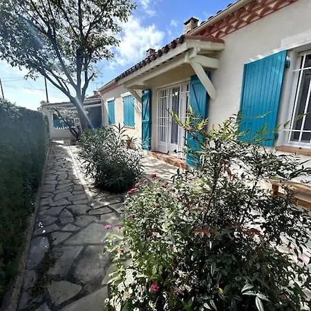 La Bleue Jardin Holiday home *